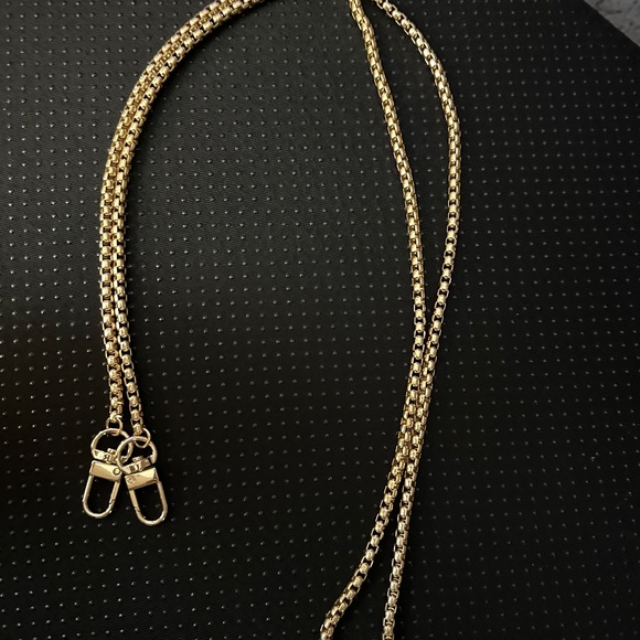 Elegant Gold Tone Replacement Bag Strap For Designer Bags - Picture 3 of 9